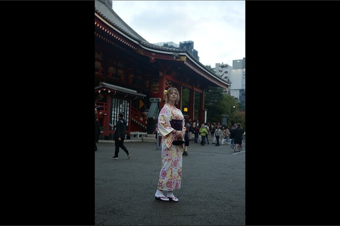 Private Kimono Photo Shooting tour at Asakusa by Local Japanese - Stop 1 at Sensō-ji: the 50-minute temple shoot that anchors everything