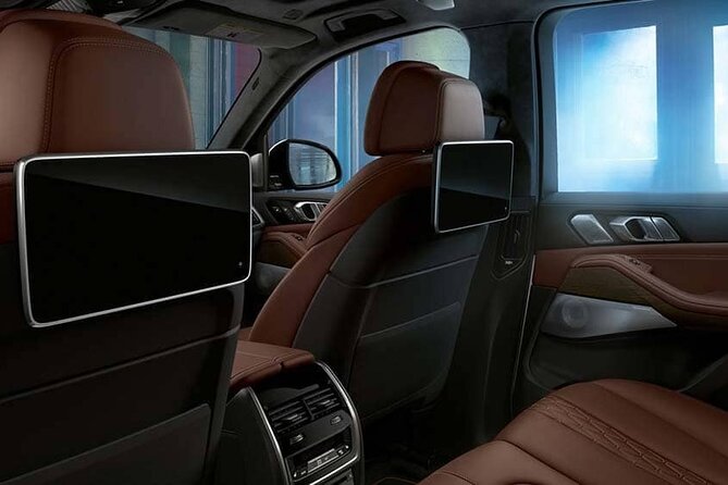 Private Layover Experience in Luxury SUV (5-6 Hours) - Meeting at Haneda, then settling into the luxury SUV