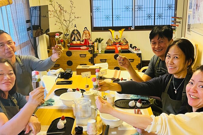 Private Mochi Sweets Making class near Shibuya area - Mochi and dango in Sakura’s home, near Shibuya