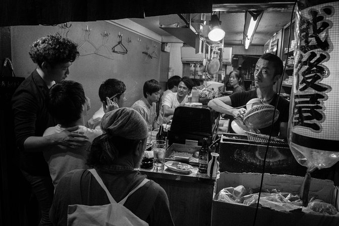 Private Shinjuku Nightlife Walking Tour & Golden-Gai Bar Crawl - What to Bring: Cash, Pace, and Etiquette That Saves Money