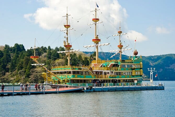 Private Tour - Hakone Day Trip! A Tour to Explore All Must-Sees! - The Hakone Tozan Cable Car between Sounzan and Gora, old-school transit with views