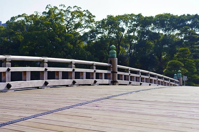 Private Tour - History, Art and Nature at the Imperial Palace - CAFÉ 33 in Kitanomaru Park: plan your meal budget