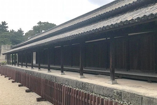 Private Tour - History, Art and Nature at the Imperial Palace - Chidorigafuchi: the nature road and the best quick photo moment