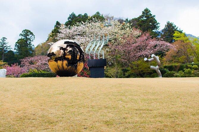 Private tour to Mount Fuji and Hakone from Tokyo - Moving into Hakone: shrine, lake views, and torii drama