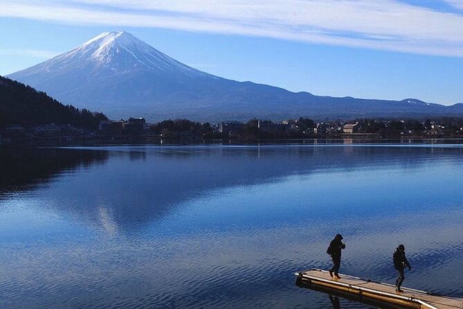 Private tour to Mount Fuji with an English driver from Tokyo - Oshino Hakkai ponds: calm, traditional, and easy to enjoy