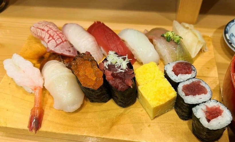 Private Toyosu & Tsukiji Market Adventure with Tuna Auction - Shopping for kitchen tools: how to buy smarter than tourist mode