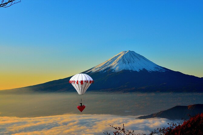 Private Unforgettable Mt Fuji Tour with English Speaking Driver - Oshino Hakkai and Chureito Pagoda: the classic Fuji combo