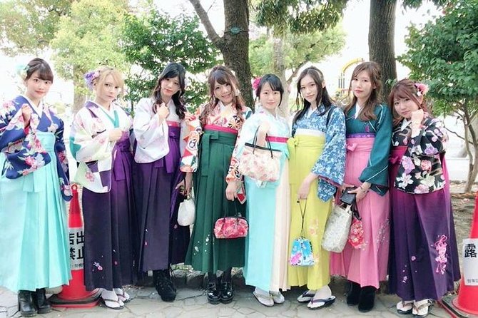 Ride a rickshaw wearing a kimono in Asakusa! Enjoy authentic traditional culture! - Choosing Your Kimono and Dealing With Fit (Without Panic)