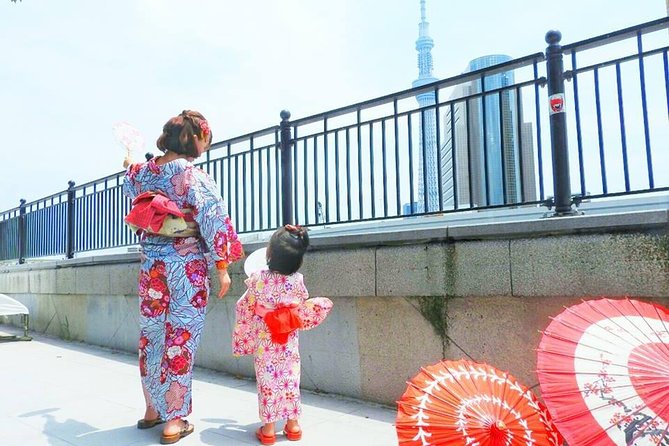 Ride a rickshaw wearing a kimono in Asakusa! Enjoy authentic traditional culture! - Entering HANAKA: Meeting Point, Timing, and What Happens First
