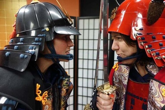 Samurai Armor Photo Shoot in Shibuya - Shibuya Crossing in Full Armor: the Crowd Factor and the Cool Factor