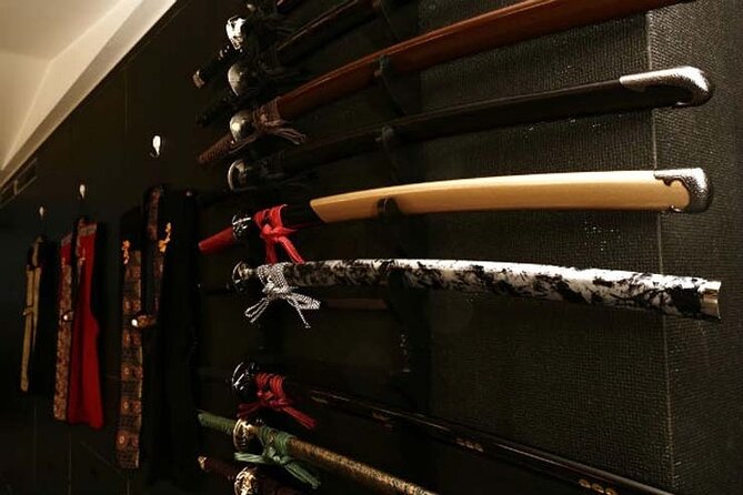Samurai Armor Photo Shoot in Shibuya - Inside the Studio Shoot: 15 Poses and 150 Shots That You Can Pick From
