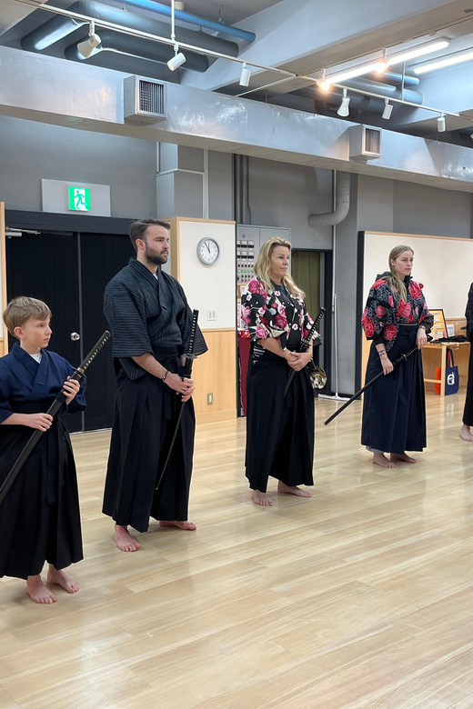 SAMURAI EXPERIENCE in Tokyo(Harajuku)【SAMURAI've】 - Reigi Sahou Etiquette: The Behavior That Makes the Role