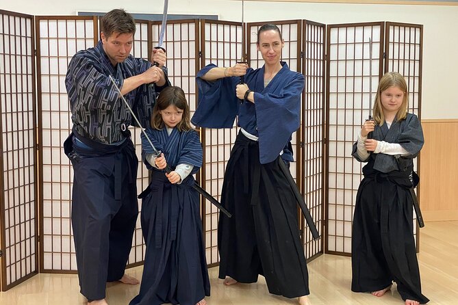 Samurai Experience in Tokyo / SAMURAI've - Reigi Sahou: Samurai Etiquette and Manners in Plain Practice