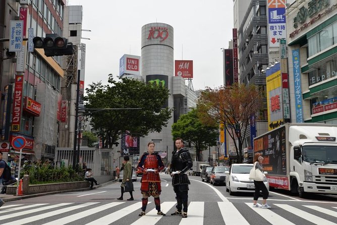 Samurai photo shooting at Street in Shibuya - Rain plan: when Shibuya turns wet, you still get photos