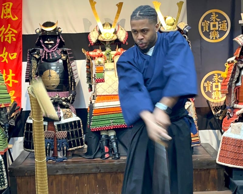 Samurai sword cutting experience - First Steps in Costume: Greetings and Mental Unity