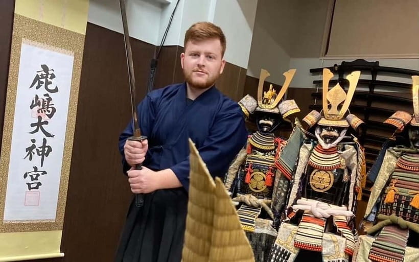 Samurai sword cutting experience - Sword Explanation and Practice Swings With the Instructor