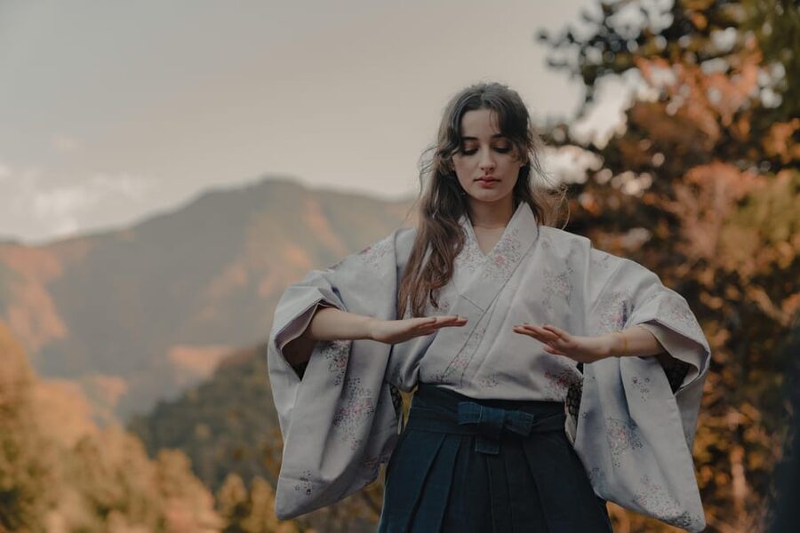 Samurai Swordsmanship and Sound Meditation in nature - The real cutting moment and how the demonstration teaches more than it shows