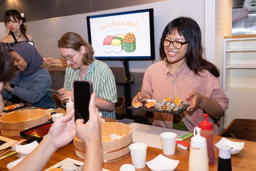 Shibuya Tokyo: Sushi Making Class (Vegan/Vegetarian/Halal) - The Sushi Quiz: A Clever Warm-Up