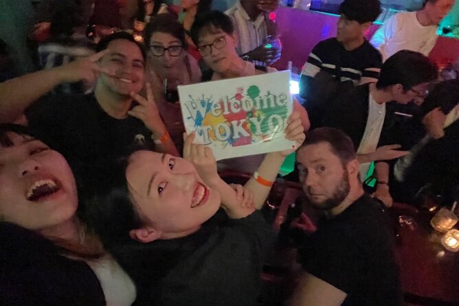Shinjuku Locals &Traveller Meet&Drink Experience Solo going Party - The table games that actually help you meet people