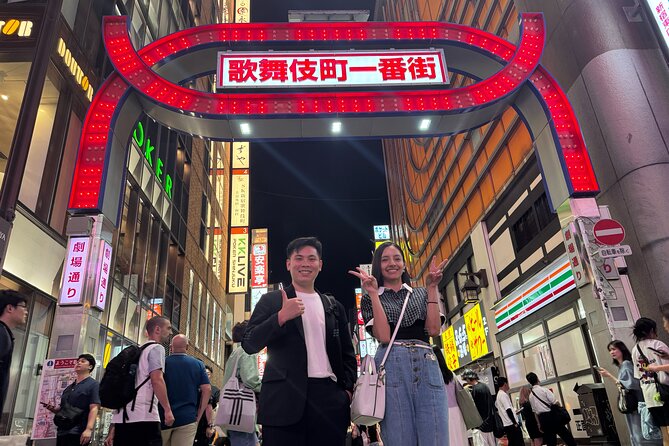 Shinjuku Underground Nightlife Tour: Izakaya Food & Bar Hopping - Golden Gai Nightcap: The Tiny-Bar Maze That Feels Like Secret Tokyo