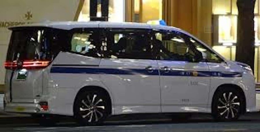 Shuttle Van Tokyo-Tour, for 4 Hours or 6 Hours+Transfer Time - Should You Book This Tokyo Shuttle Tour?