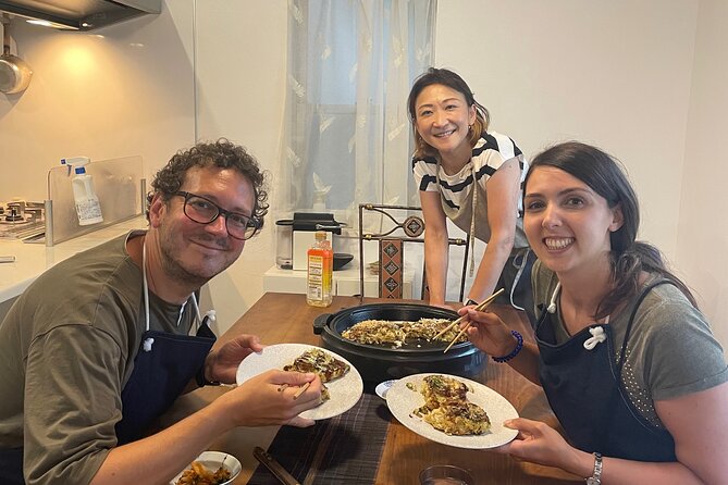 Small-Group Osaka-Style Okonomiyaki Cooking Class - The Cook-While-You-Wait Course: Pork and Kimuchi