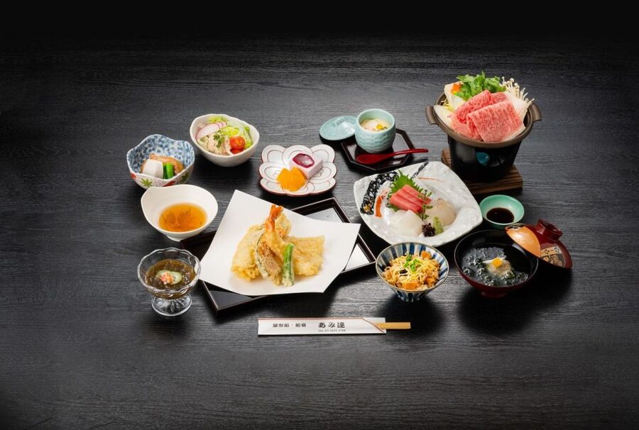 Sumida River: Japanese Traditional Yakatabune Dinner Cruise - Comfort, Seating, and How to Get Better Views