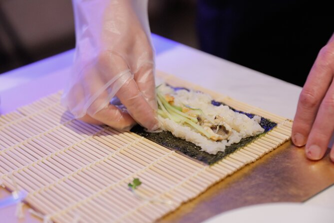 Sushi Making Experience in Shinjuku【Temaki】 - Dashi-maki tamago, the Japanese rolled omelet you can actually use