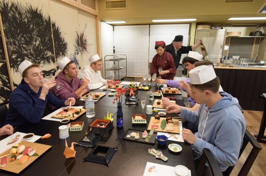 Sushi-Making Experience - The rhythm of the 2-hour sushi workshop