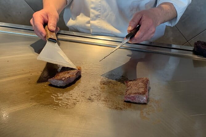 The Premium A5 Wagyu Tour in Shinjuku – With Free-Flow Drinks - Why This A5 Wagyu Tasting Works in Shinjuku