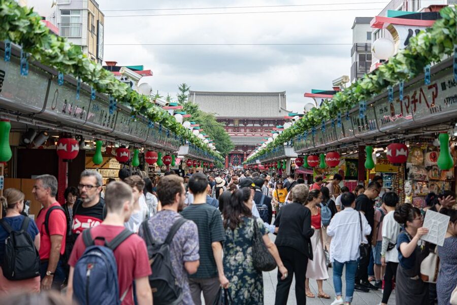 Tokyo: 2-Hour Asakusa Food Hunt & Cultural Tour - Sensoji Temple time that supports the meal story