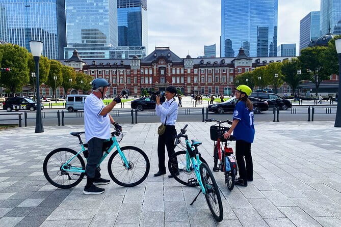 Tokyo: 3-Hour Bike/E-Bike Tour of the City's Hidden Gems - The Zojo-ji to Otemon Gate run: where the photos and history connect