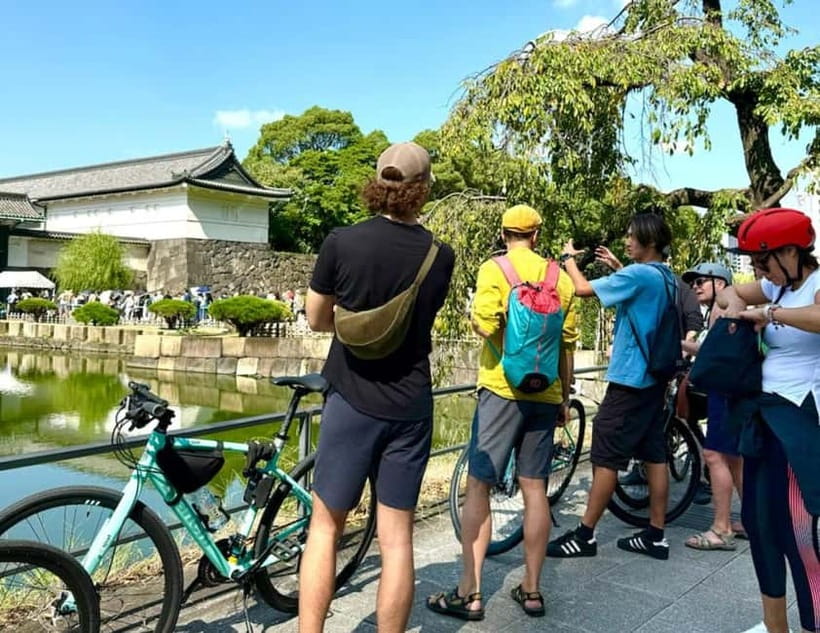 Tokyo: 3-Hour E-Bike Tour of the City's Riverside Areas - Ginza and Kabuki-za: a photo-friendly taste of big-city Tokyo