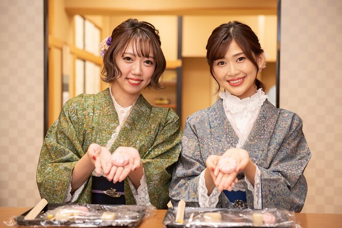 Tokyo 6hr Private Guided Tour & Japanese Sweets Making Experience - Akihabara, Takeshita Street, and Shinjuku Golden Gai: Tokyo nightlife and shopping energy