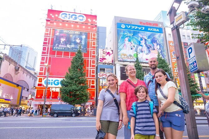 Tokyo Akihabara Anime Manga Video Games and Hidden Gems Tour - Stop 4: gee store!! for anime clothes and wearable souvenirs
