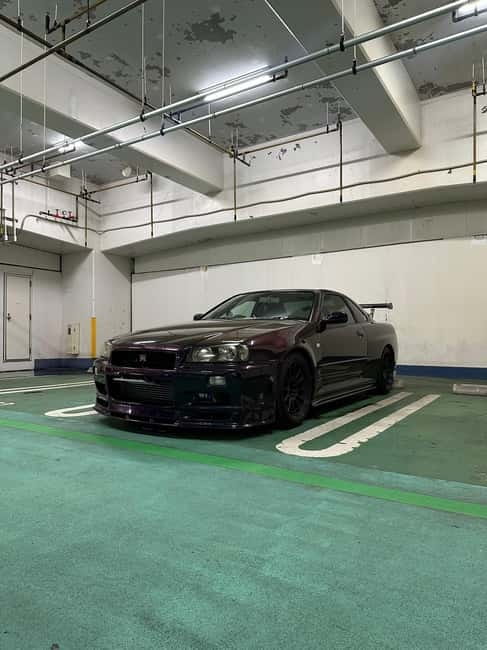 Tokyo and Daikoku by night in a Fast and Furious Skyline 34 - Who should book this Skyline R34 Tokyo night?