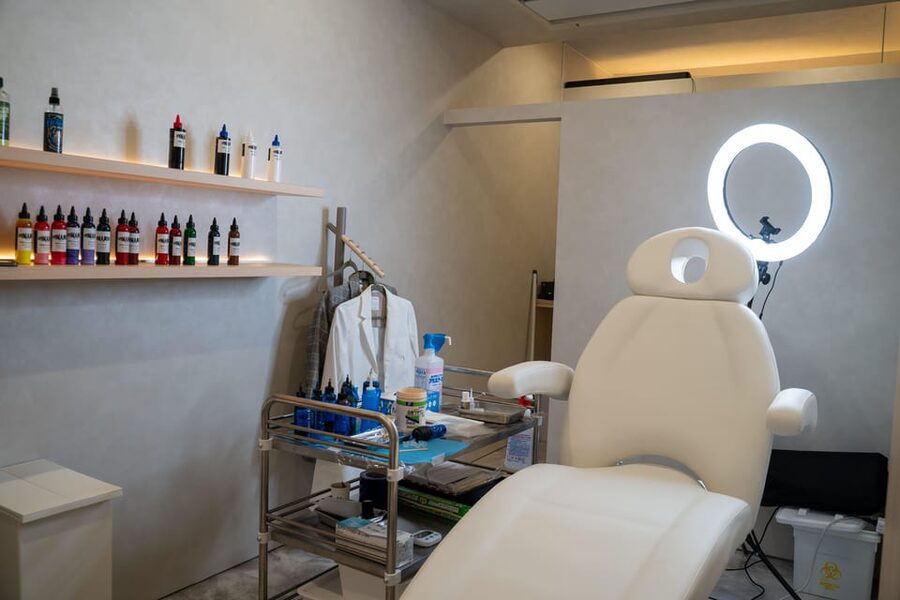 Tokyo: Anime, Manga or Kanji Tattoo in a Modern Salon - Who Should Book This Tattoo Experience