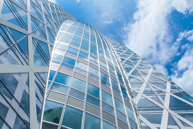 Tokyo Architecture and Contemporary Art Walking Tour with a local guide - Tokyo International Forum: Rafael Viñoly’s postmodern landmark