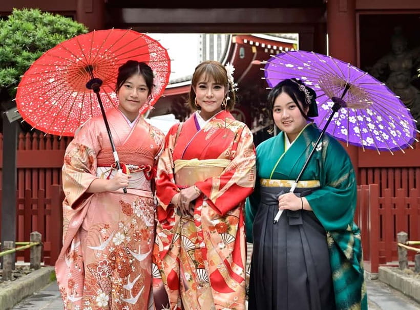 Tokyo: Asakusa Kimono Dressing and Matcha Experience - Wearing geta sandals in Asakusa: fun, but plan your pace
