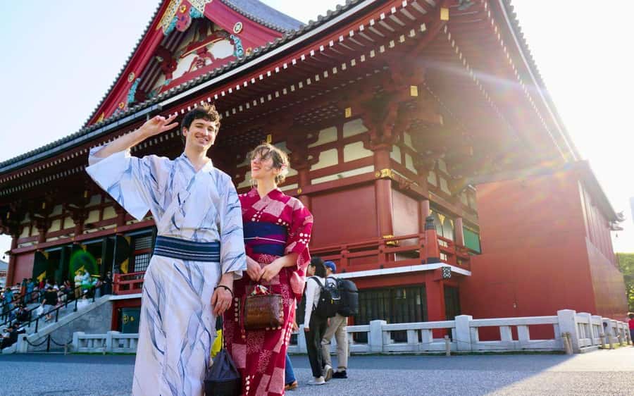 Tokyo: Asakusa Kimono Rental Experience - Choosing your kimono: style, comfort, and what to look for