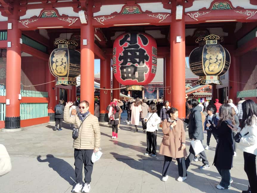 Tokyo: Asakusa & Senso-ji Temple 1.5-Hour Guided Tour - Purification with water and incense, done in the way you are supposed to