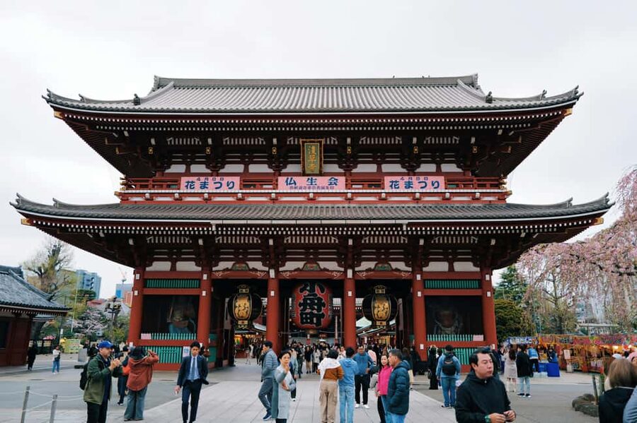 Tokyo: Asakusa & Tokyo’s Oldest Temple Senso-ji Walking Tour - Getting Oriented at 雷門交番 (Kaminari-mon Police Station)