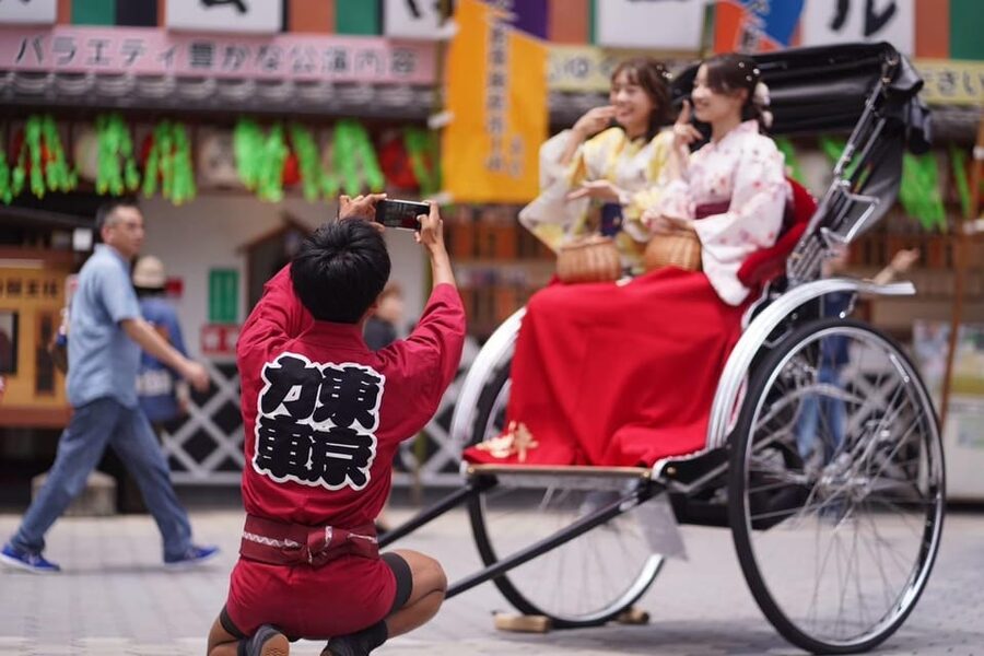 Tokyo: Asakusa tour by rickshaw - Senso-ji and Kaminarimon Photo Moments That Actually Work