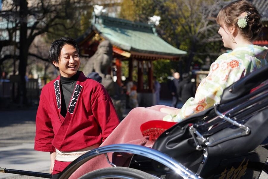 Tokyo: Asakusa tour by rickshaw - The Photo Stop Setup, and What to Bring