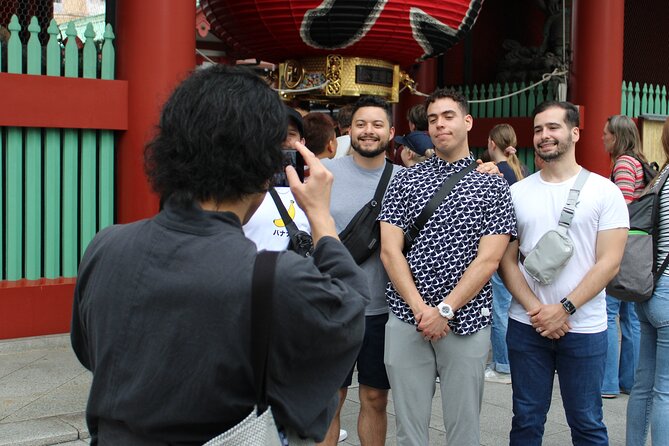 Tokyo: Asakusa Walking Tour with Japanese Comedian - Nishi-sando melon-bread and the gates that frame the main hall