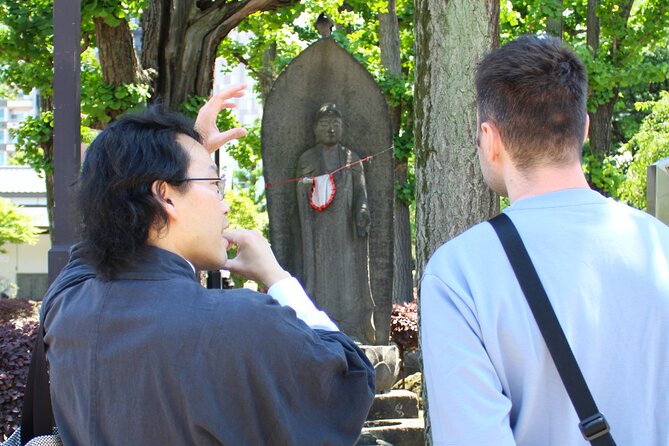 Tokyo: Asakusa Walking Tour with Japanese Comedian - Sumida Park start, then Kaminarimon photo stop that sets the tone