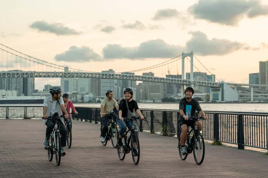 Tokyo Bay Area: Sunset Night View 3h E-bike Guided Bike Tour - The Conbini Snack Stop: Small Pause, Real Local Flavor