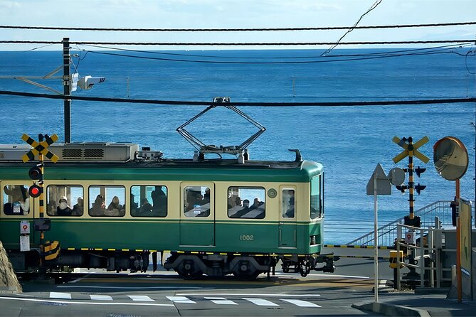 Tokyo: Bus Tour to Kamakura Great Buddha & Enoshima with Pickup - Enoshima Island: A Calm Coast Break (About 2 Hours)