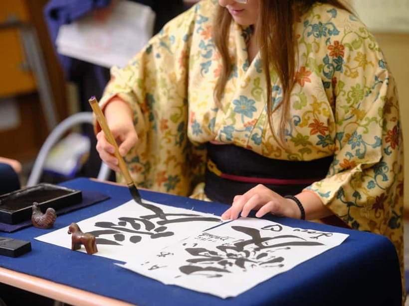 Tokyo: Calligraphy Experience with yukata or Samue - Meet the People Who Make It Feel Like a Real Class