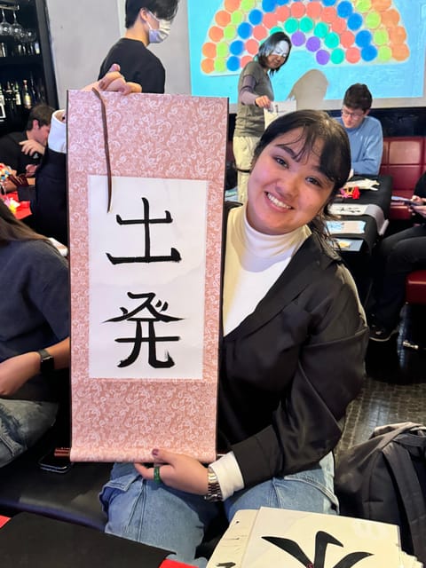 Tokyo: Calligraphy on Kanji Fan & Scroll with Drink - Quick hits: why this Tokyo kanji calligraphy workshop is worth your time